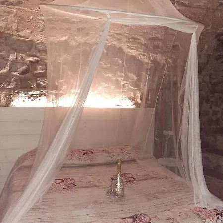 Πανσιόν La Grotta Dell'antica Calvasino - Jacuzzi *